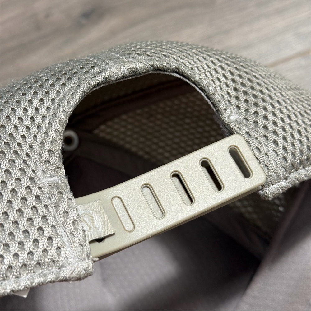 Lululemon Logo Trucker Hat in Light Taupe - Picture 3 of 6